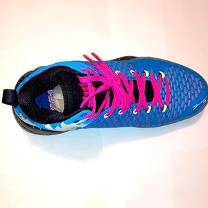 Basketball shoes size 42 colors blue/pink